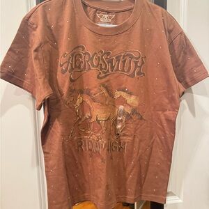 Buckle Brown Graphic Short Sleeve Tee